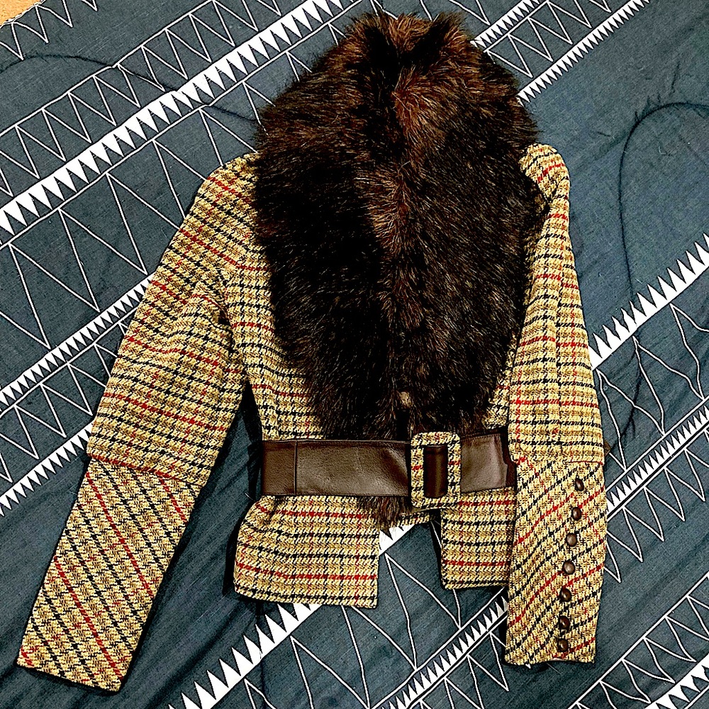 Arden B jacket. Faux fur fully detachable